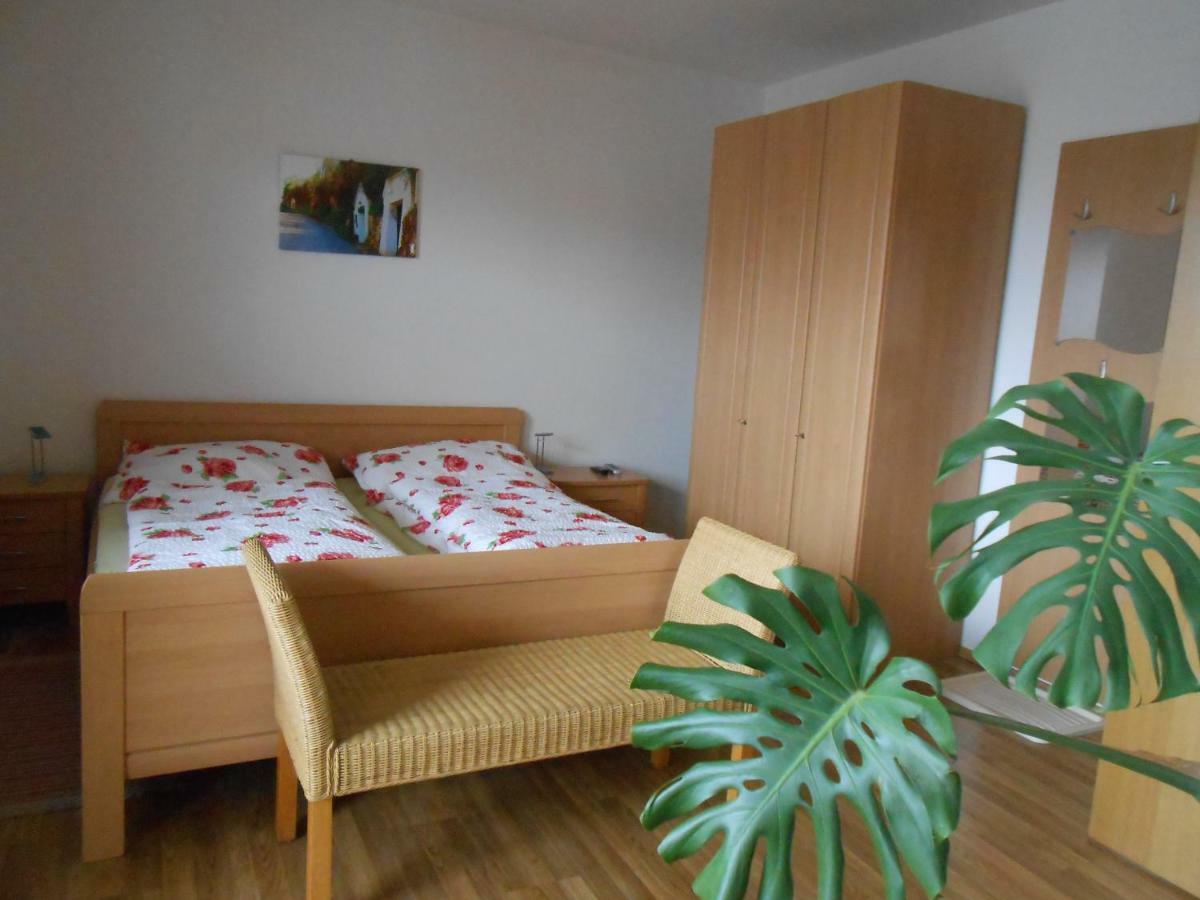 Hotel Weingut Zur Schlafmuetze à Herrnbaumgarten Extérieur photo